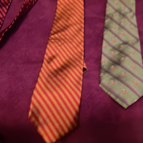 Lot of 3 Brooks Brothers ties - Picture 4 of 8